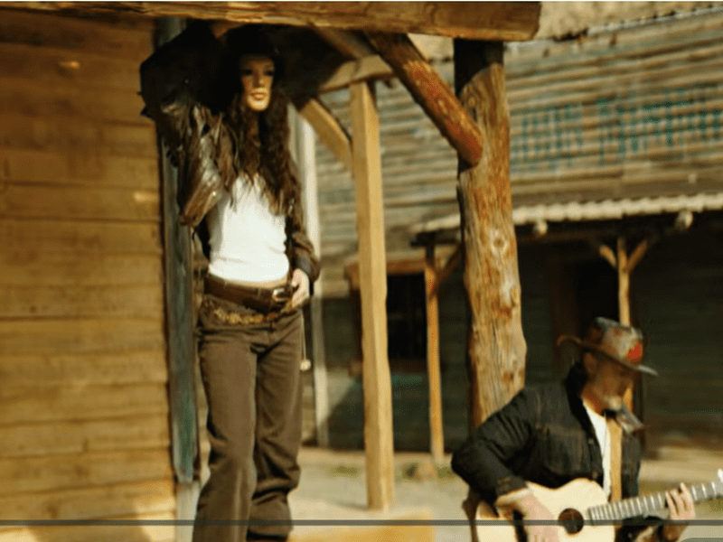 Cleopatra Stratan melodie aniversara