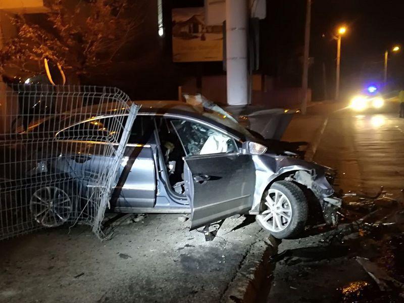 Un Medic Din Sibiu A Intrat Cu Mașina Intr Un Stalp La 220 Km H Libertatea