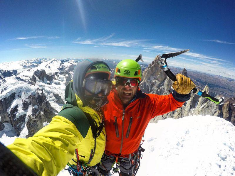 Alpiniștii Romani Care Au Cucerit Varful Serro Torre Din Patagonia Libertatea