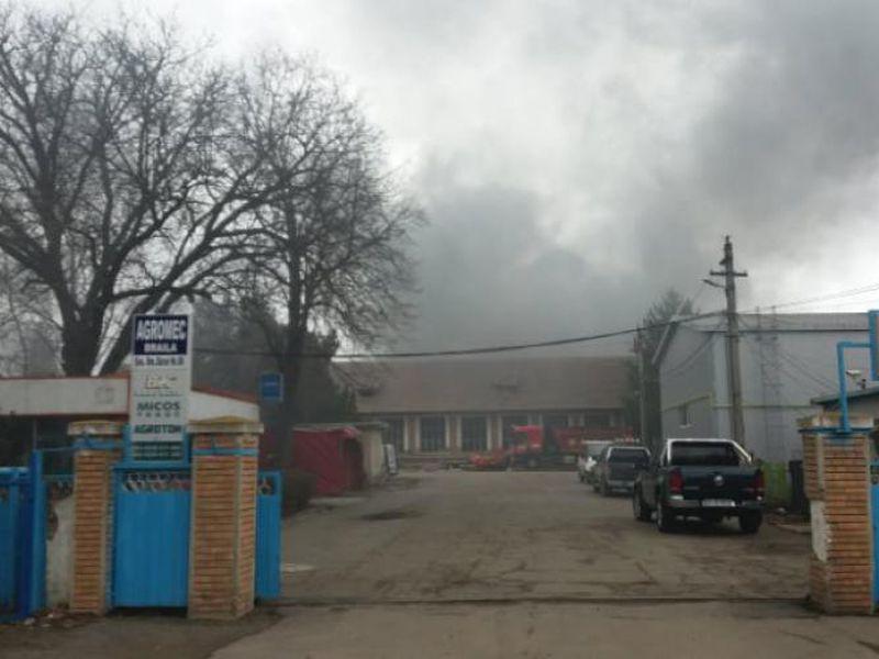 Incendiu La Un Depozit De Anvelope Si Vopseluri Din Brăila Libertatea