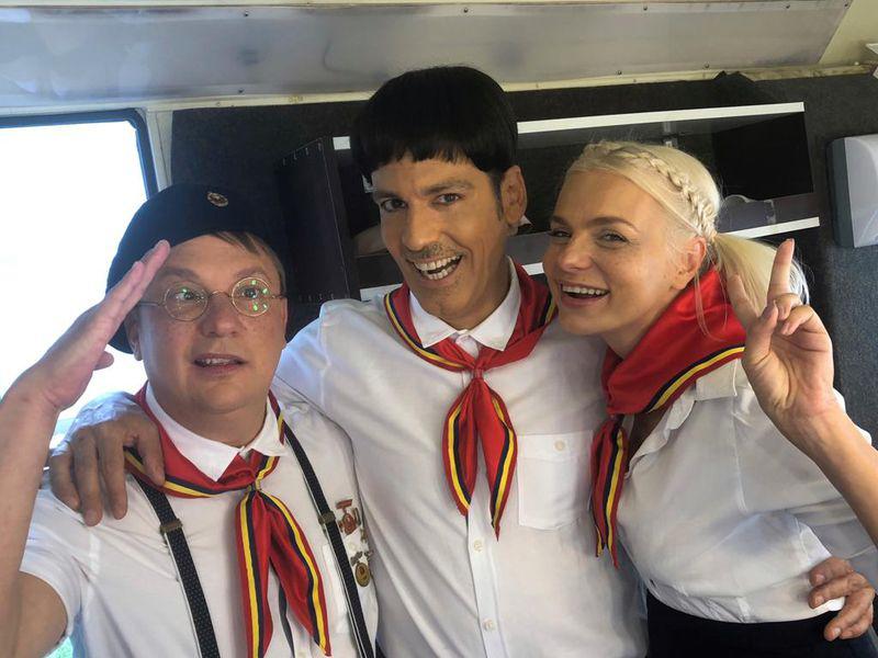 ștefan Bănică și Marius Florea Vizante Imbracă Din Nou Uniforma De Pionier In Serialul Liber Ca Pasărea Cerului Foto Libertatea