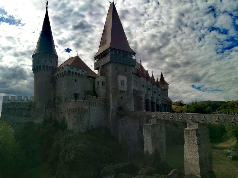 Programul De Vizitare La Castelul Corvinilor Pe Perioada Lucrărilor Libertatea