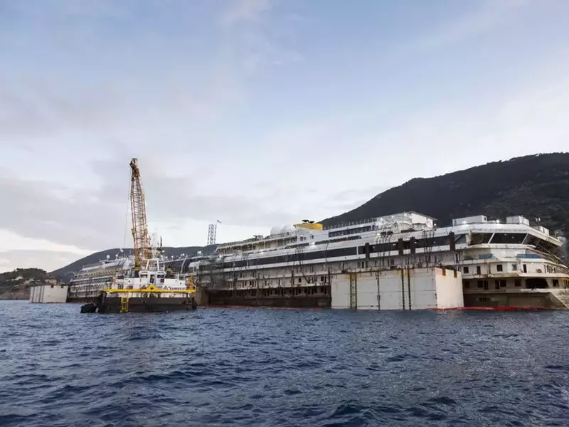 Costa_Concordia_EPA_2.jpg