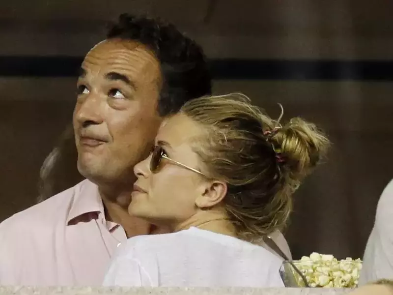 Olivier_Sarkozy_Mary-Kate_Olsen_Northfoto_1.jpg