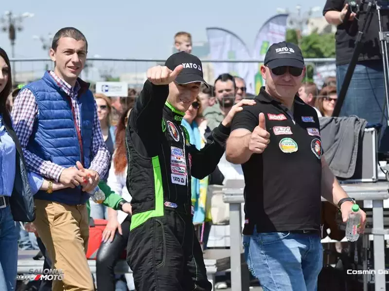 13043583_514943672024005_2001621953125875821_n