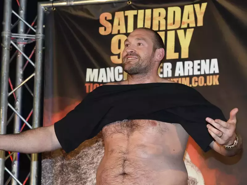 Boxerul Tyson Fury a făcut circ la conferința de presă: “Sunt gras ca un porc” / GALERIE FOTO și VIDEO