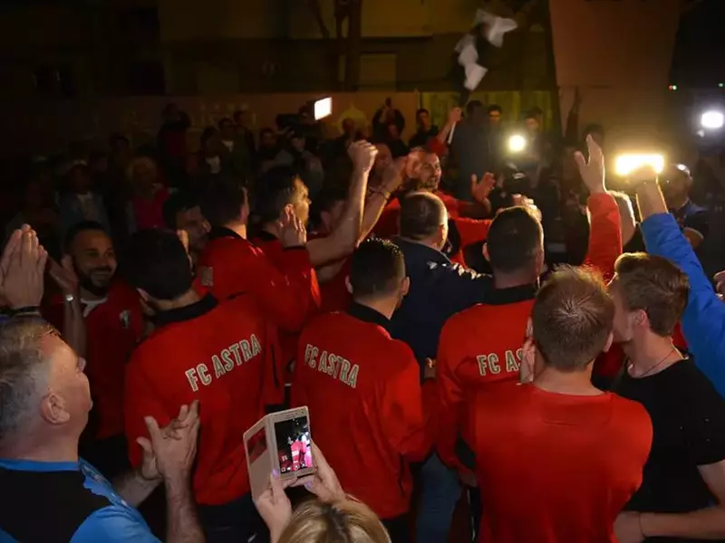 11220813_1332944213388159_7425875823217117653_n