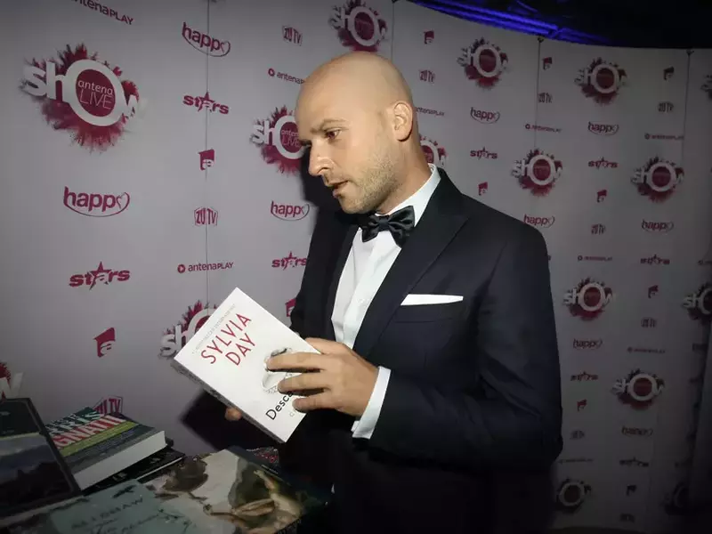 andreai alb negru (1)