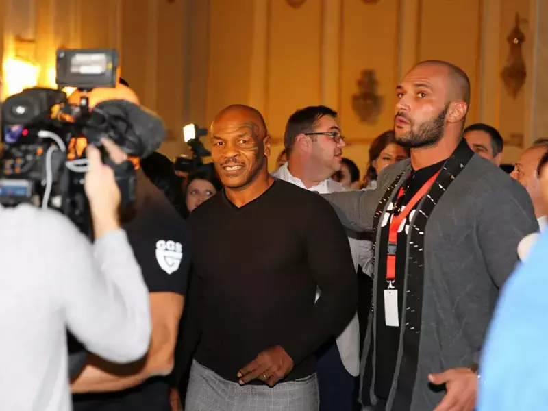 mike tyson in romania (1)