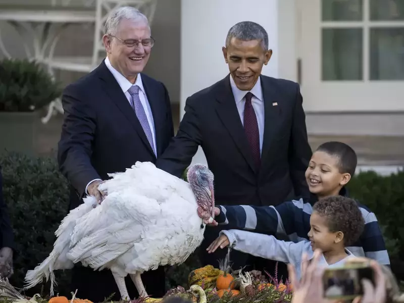 Barack Obama a grațiat ultimii doi curcani