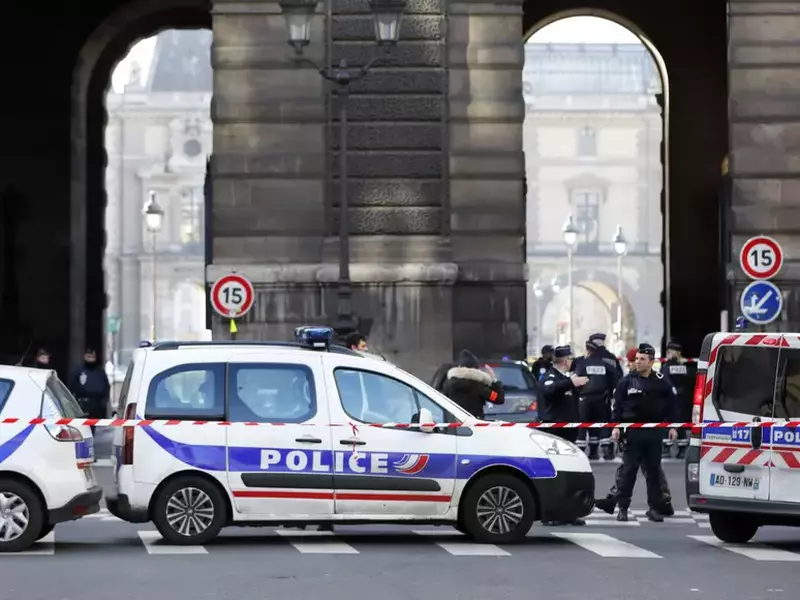 Atac Paris, Muzeul Luvru a fost evacuat