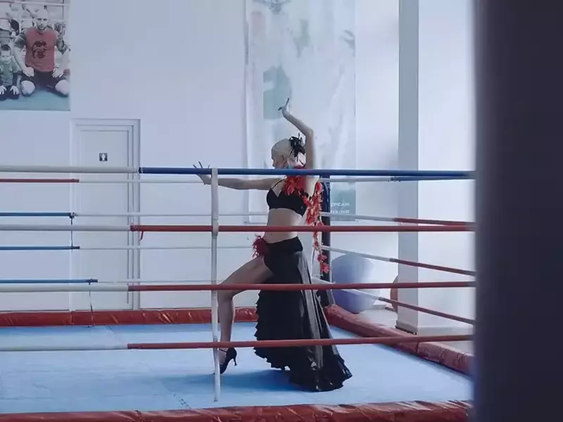 sandu lungu uite cine danseaza (1)