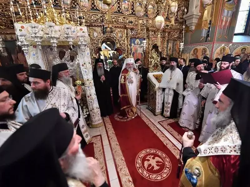 sarbatoare la manastirea Putna_patriarhul daniel (1)