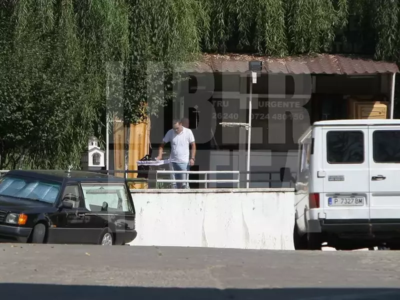 Hăinuțe de prințesă și patru sicrie albe, la morgă. Alexandra Braunstein și fetițele ei merg acasă pentru ultima dată / GALERIE FOTO