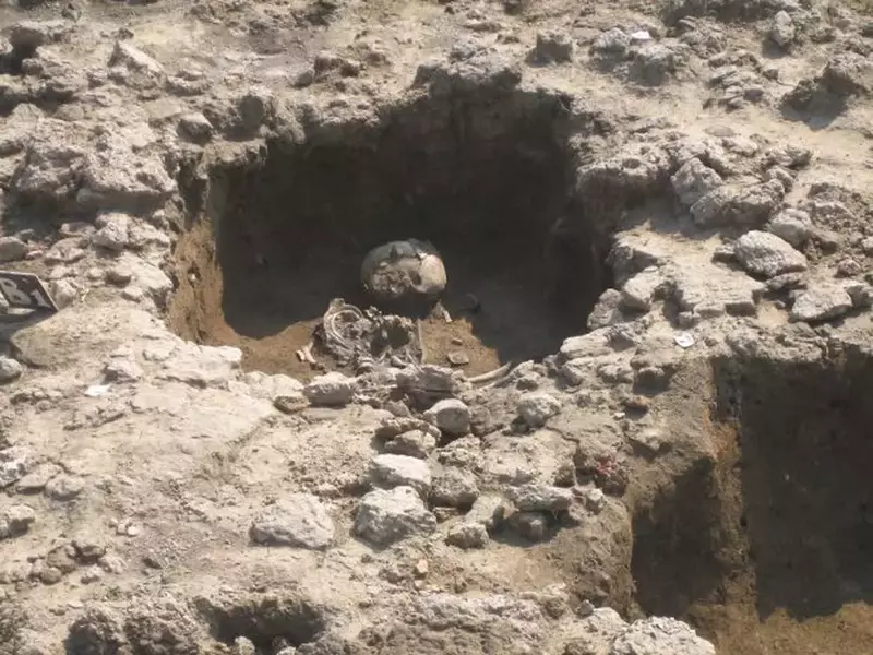 cimitir 7000 ani 1