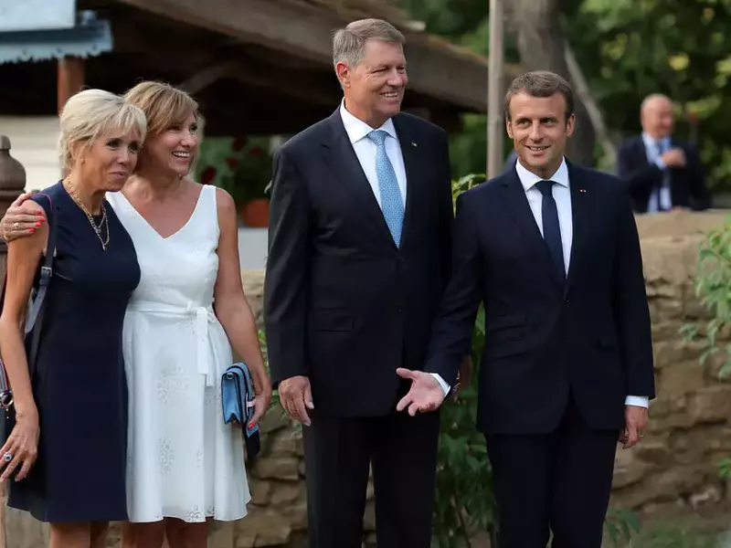 iohannis macron muzeul satului (14)