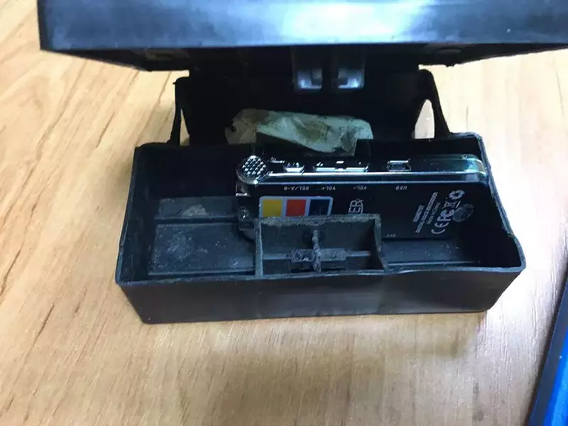 Microfoane, găsite în birourile Primăriei din Dumbrava (1)
