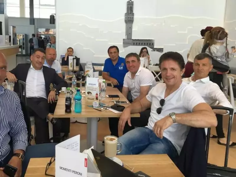 824696-08-generatia-de-aur