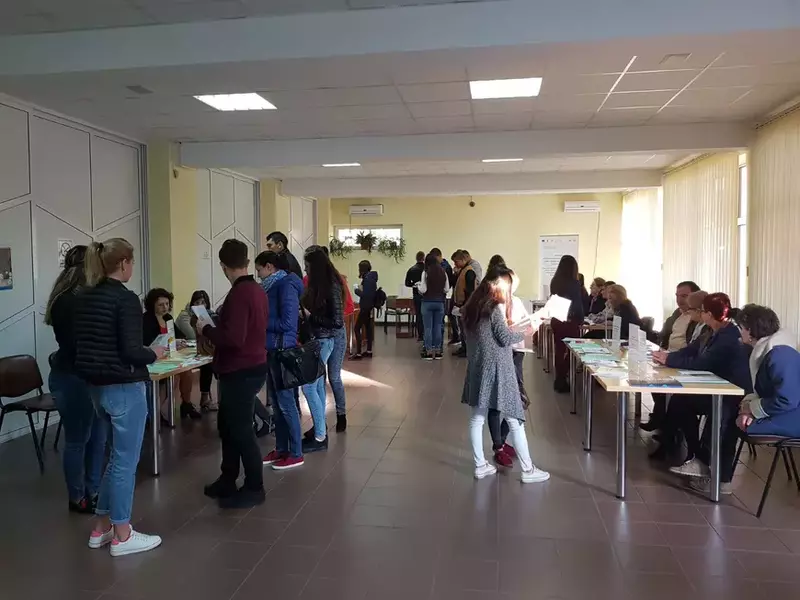 Cum pot obține ajutor de șomaj cei care nu au promovat Bacalaureatul