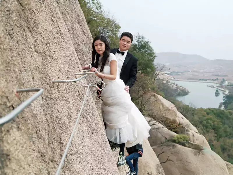 cuplu din China, album foto la înălțime