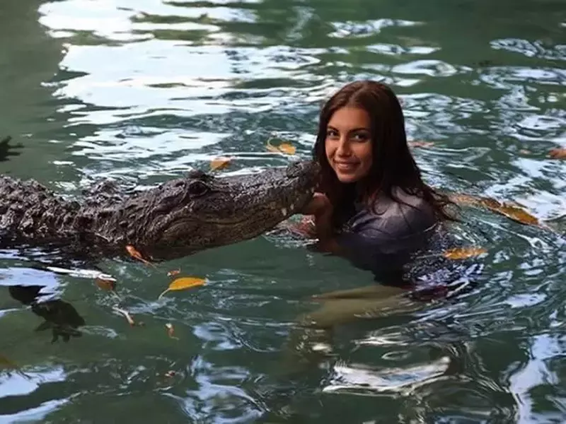 Gabby Scampone, îmblănzitoarea de aligatori din Florida