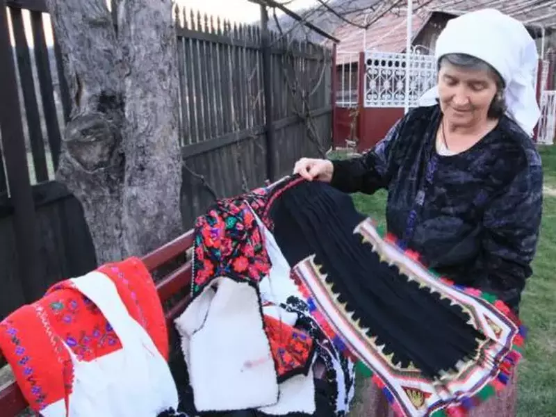 cămășile de nuntă din Ținutul Pădurenilor (1)