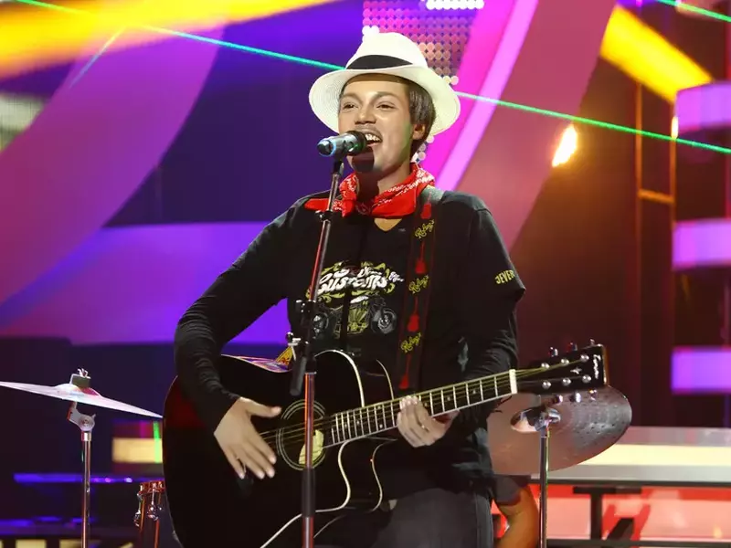 Julie Mayaya la Te cunosc de undeva