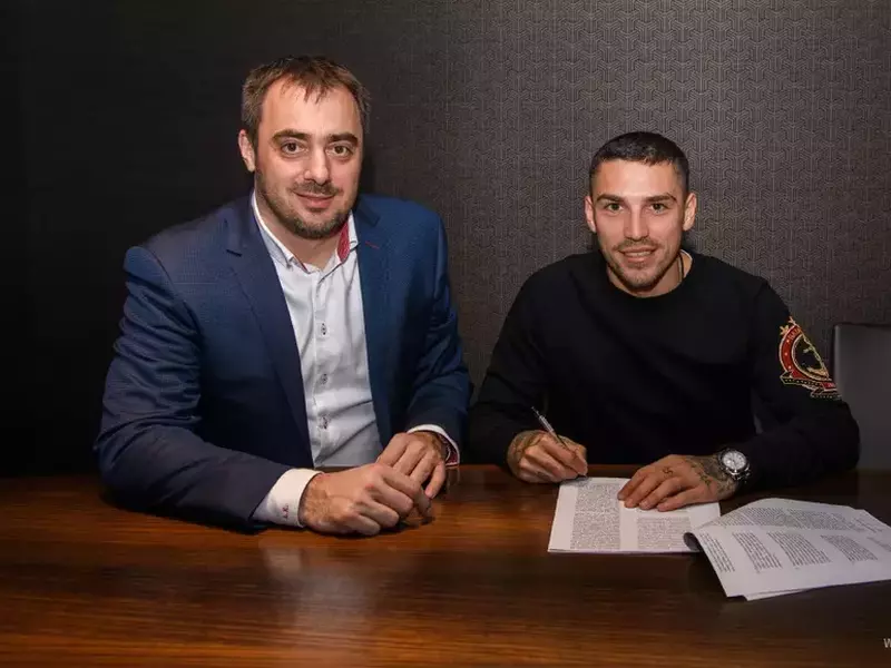 Nicolae Stanciu este oficial jucătorul echipei Sparta Praga