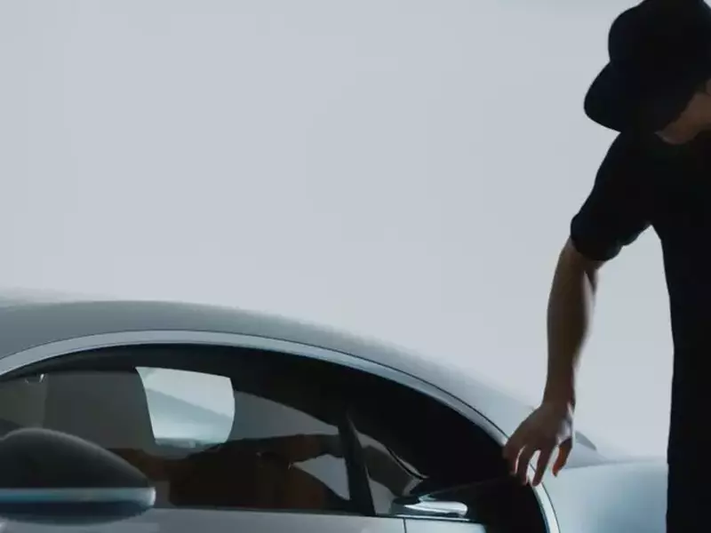 Cristiano Ronaldo Bugatti Chiron supercar ad