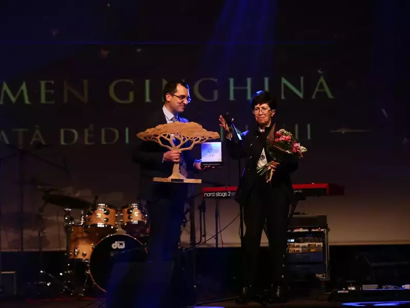 Trofeul Femeia Anului a fost primit de Carmen Ginghină