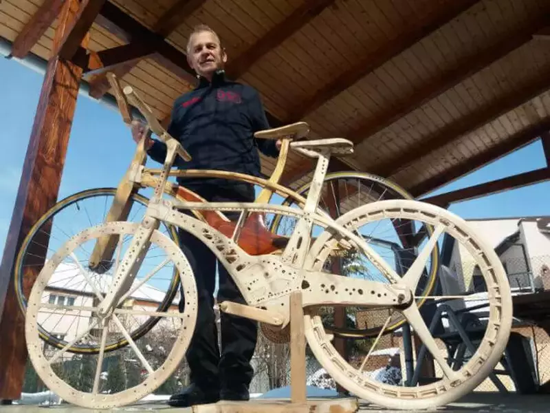 Cea mai ușoară bicicletă de lemn din lume (8)
