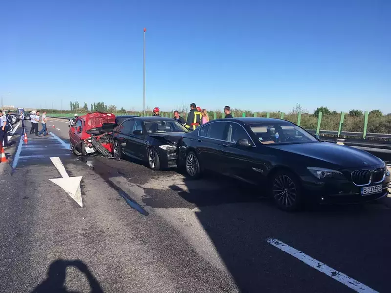 Accident pe Autostrada Soarelui, la Lehliu. Şase persoane au fost rănite într-un accident de circulaţie