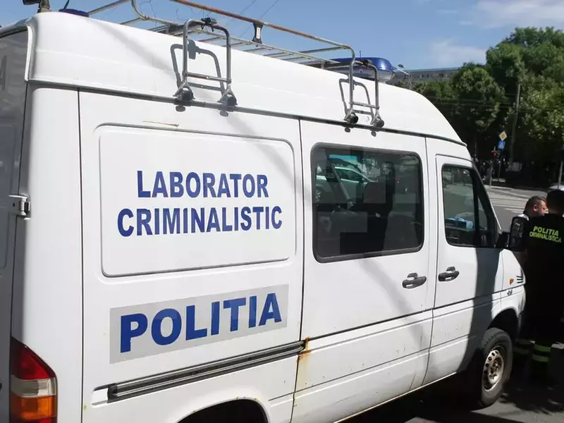 Cum intervin polițiștii în cazul unui accident rutier. Simularea, desfășurată într-o intersecție din București / VIDEO&FOTO