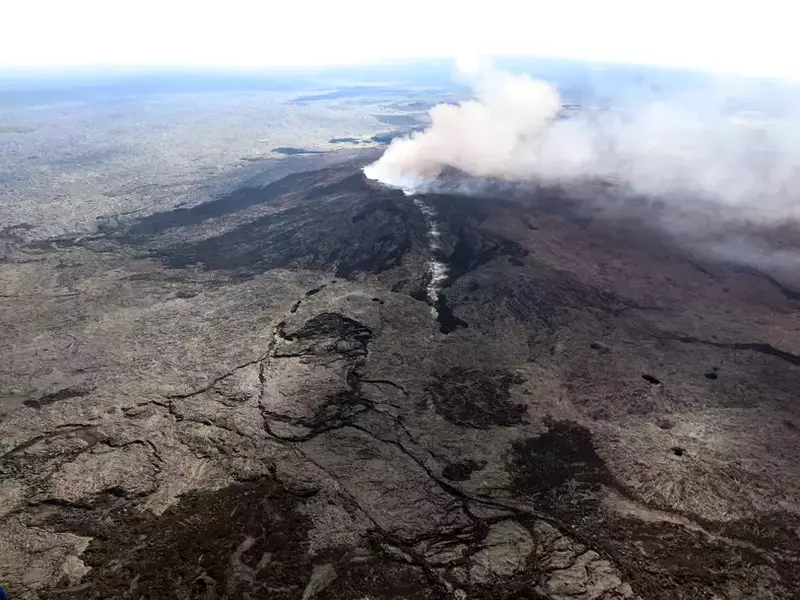 Eruption begins on Kilauea Volcano’s lower East Rift Zone