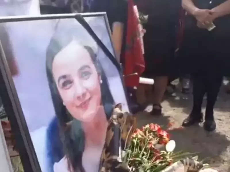 inmormantarea Madalinei Parja