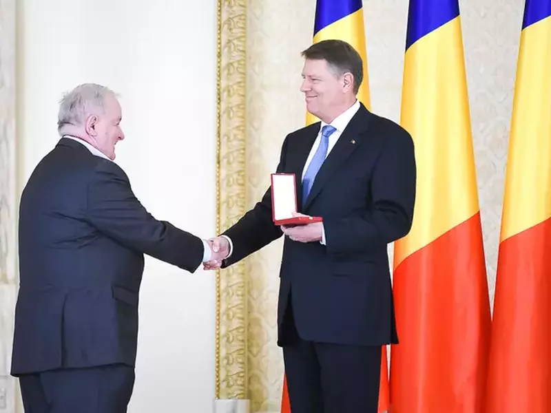 original_decorare_-_cristian_topescu_22_martie_2017_2