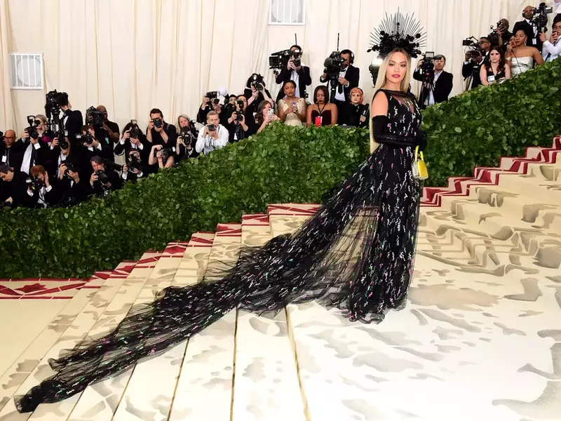 Ce ținute au purtat vedetele la gala MET 2018
