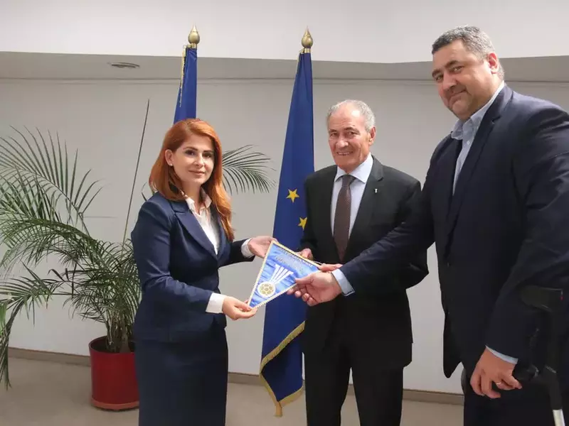 40347670_1175279322626225_1379461495959584768_n