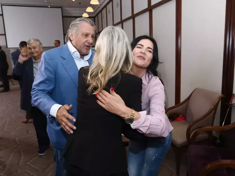 42272332_2105411143041046_298110269811326976_n