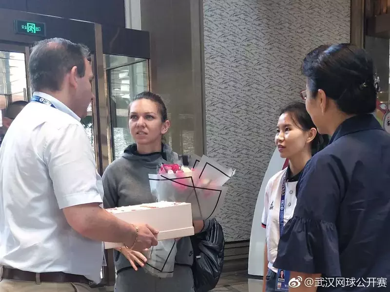 Simona Halep a ajuns la Wuhan