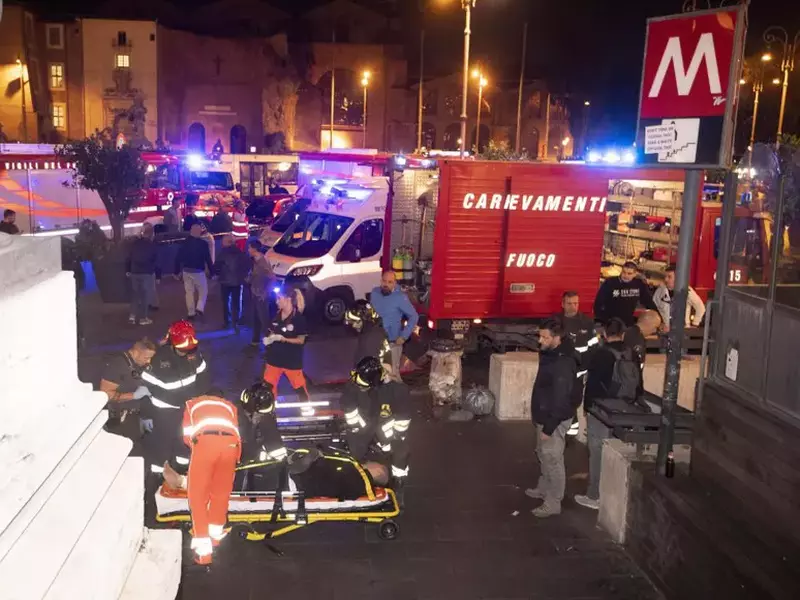 Accident la metroul din Roma, după ce o scară rulantă s-a defectat