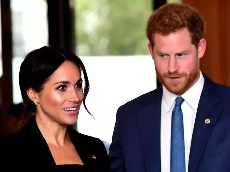 Meghan Marke, cu burtica de gravidă la vedere. Ținuta uimitoare