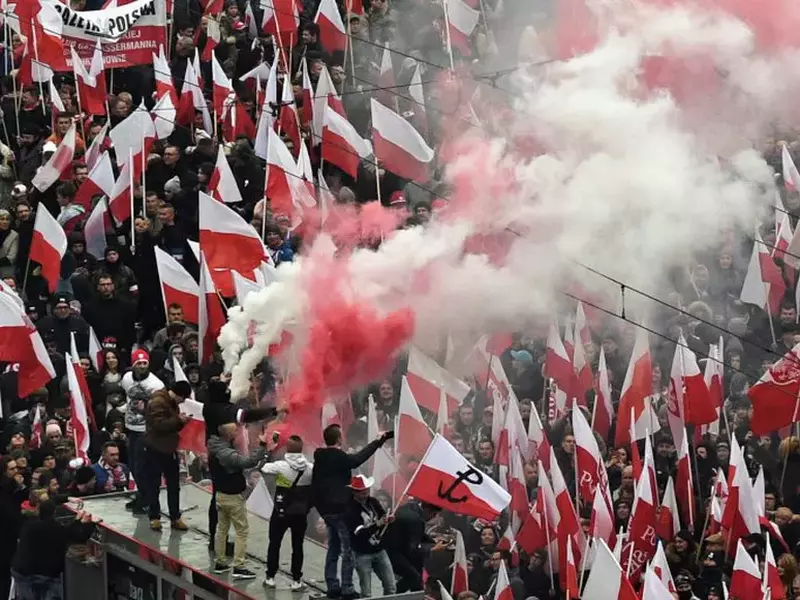 Liderii polonezi şi grupurile de extremă dreapta au marcat împreună Ziua Independenței