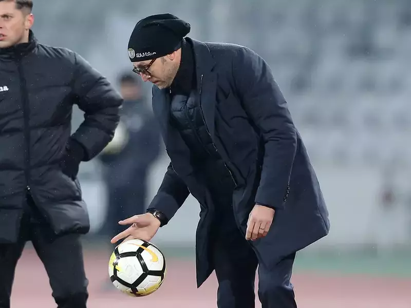 FOTBAL: UNIVERSITATEA CLUJ – CHINDIA TARGOVISTE, LIGA 2 (7.12.