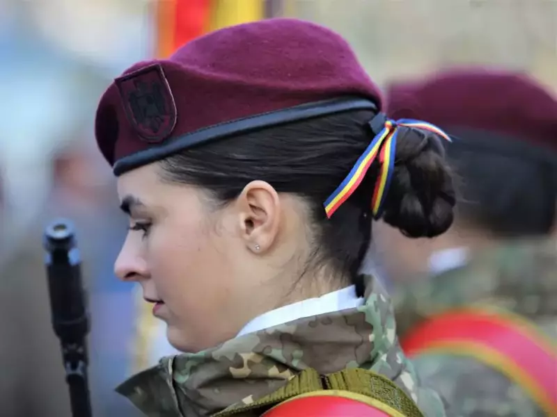 Cât de frumoase sunt femeile în uniformă militară