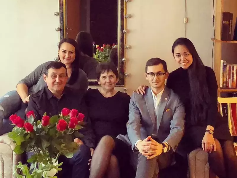 Interviu cu Pavel Popescu, tânărul care a ajutat din Norvegia victimele Colectiv. Familia lui Pavel Popescu