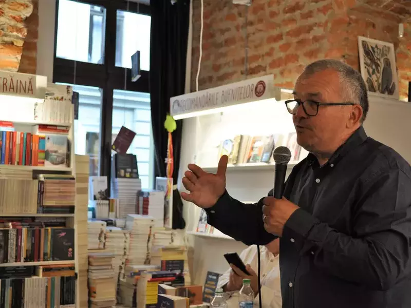 1 Ioan-T-Morar-Foto-La-Doua-bufnite