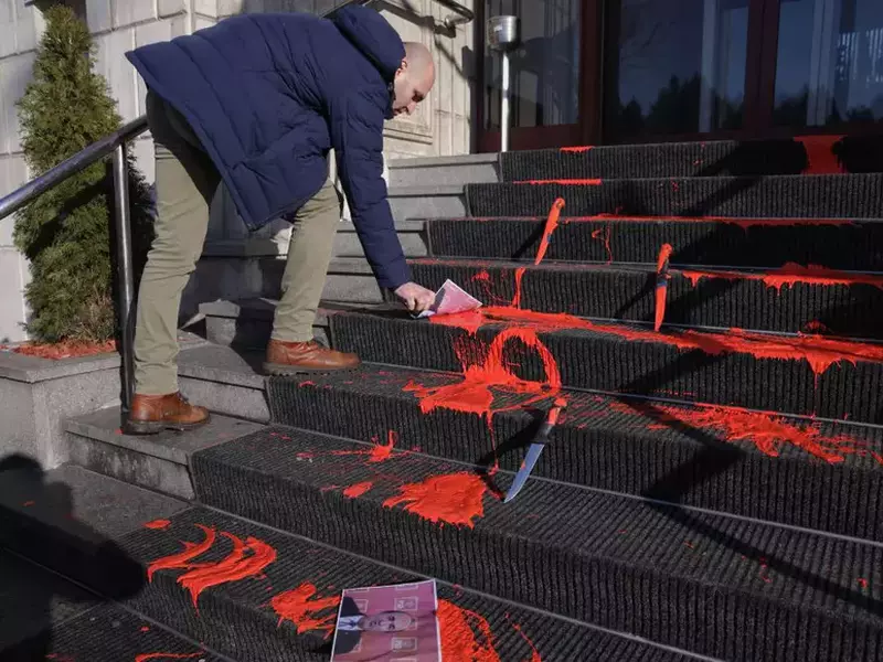 protest pe scările ministerului Justiției