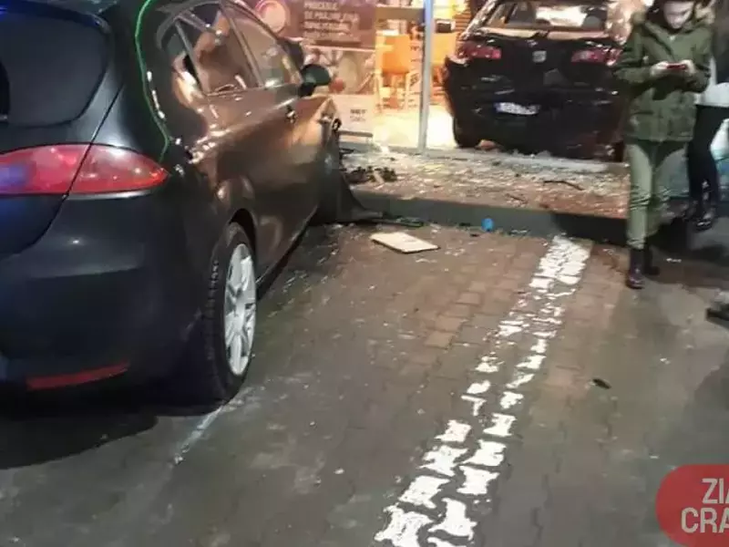 Accident într-o benzinărie din Craiova. Imagini de la locul accidentului