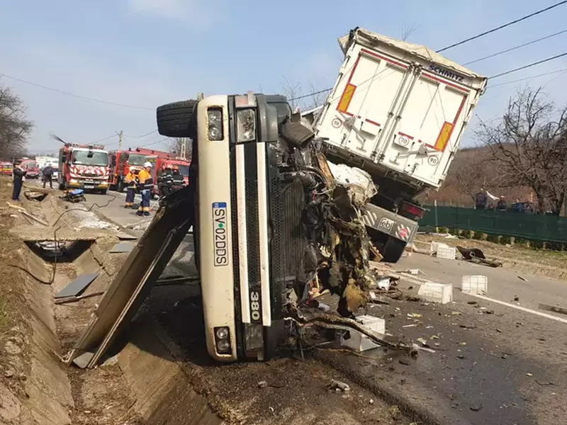 Accident înfiorător între două TIR-uri și un camion în Răducăneni, Iași